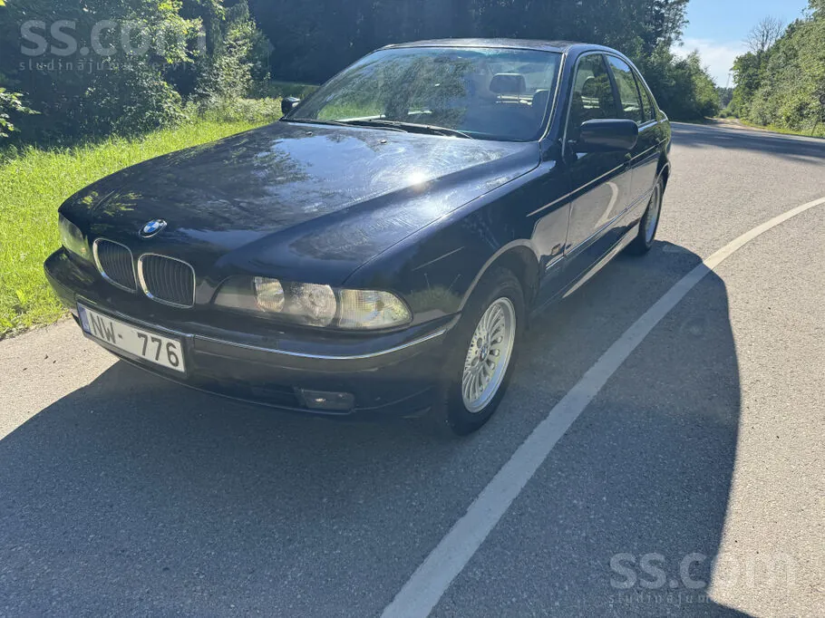 BMW 528