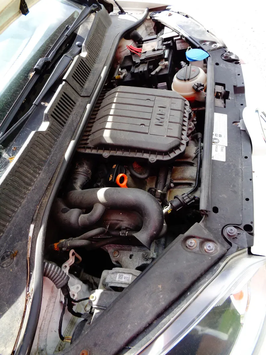 Volkswagen Up 2012 photo 2