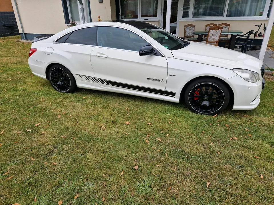 Mercedes-Benz E250 Coupe