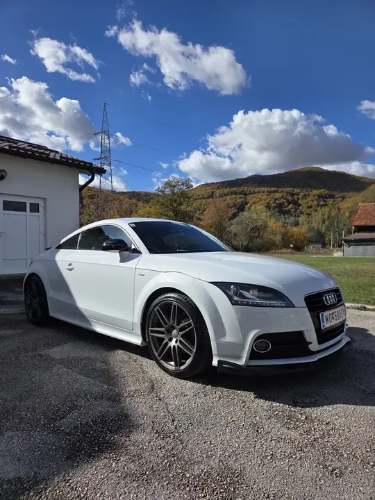 Audi Tt 2014 photo 2