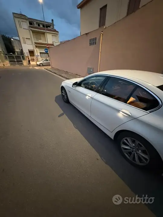 BMW 5 Series 2011 photo 5
