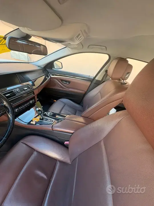 BMW 5 Series 2011 photo 4