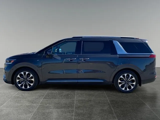 Kia Carnival 2023 photo 2