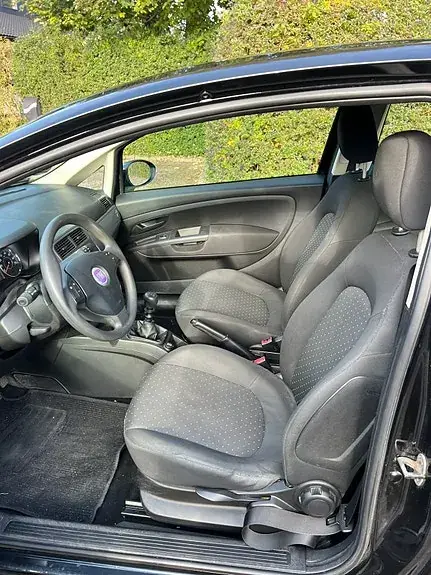 Fiat Grande Punto 2009 photo 5