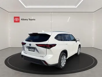 Toyota Highlander 2024 photo 4