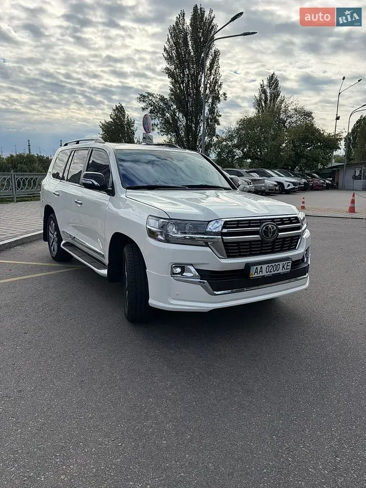 Toyota Land Cruiser 2016 photo 2