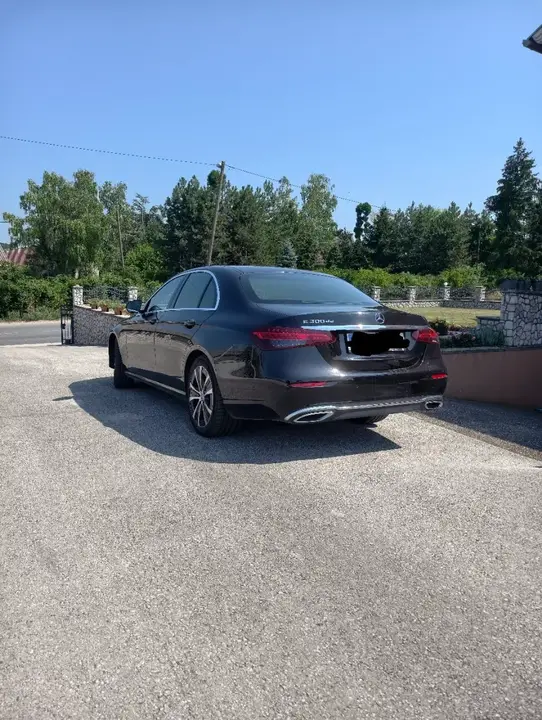 Mercedes-Benz E-Class 2022 photo 2