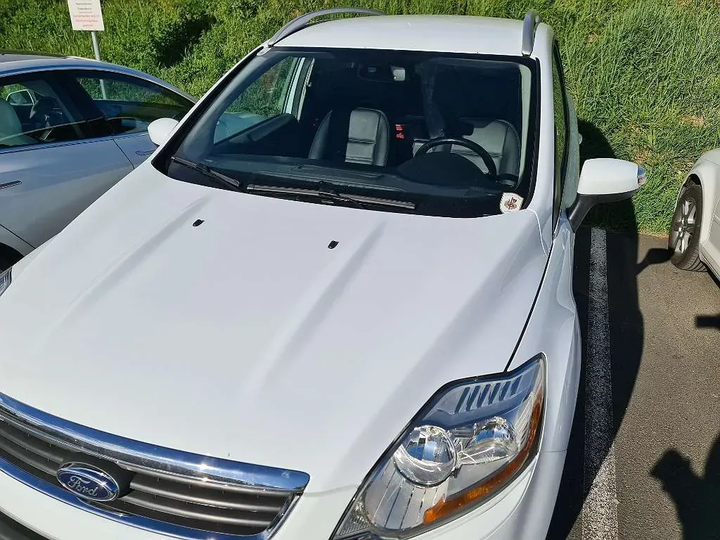 Ford Kuga 2012 photo 2