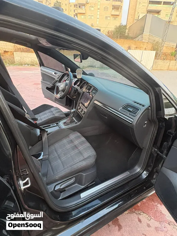 Volkswagen Golf Gti 2016 photo 2