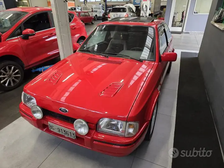 Ford Escort 1988 photo 2