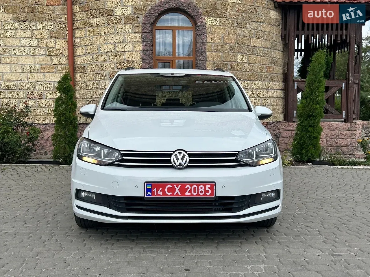 Volkswagen Touran 2020 photo 2