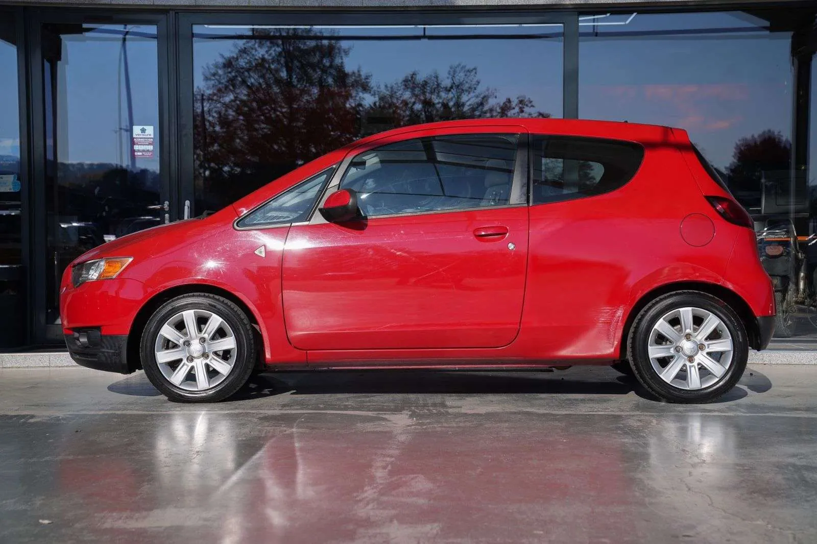 Mitsubishi Colt 2011 photo 2