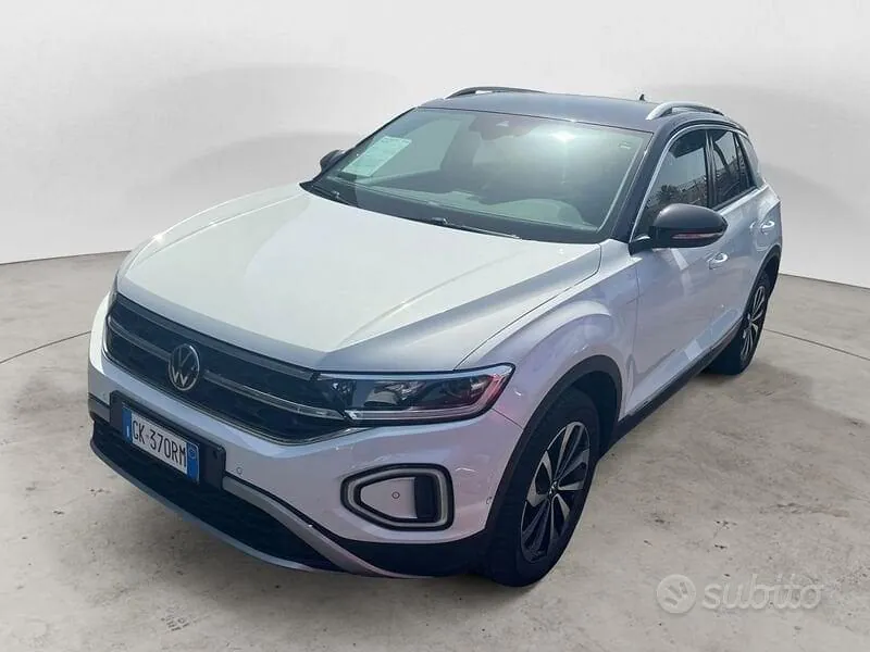 Volkswagen T-Roc 2022 photo 2