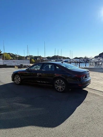 Audi A8 2021 photo 3