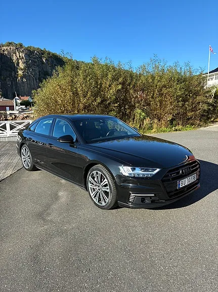 Audi A8 2021 photo 2