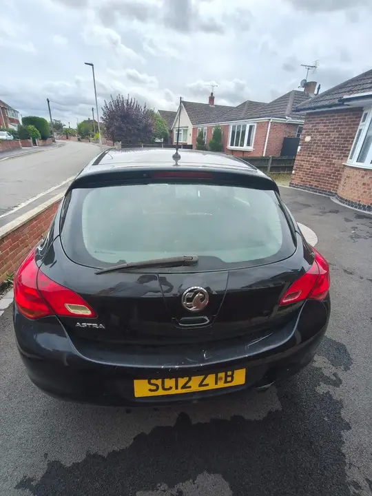 Vauxhall Astra 2012 photo 5