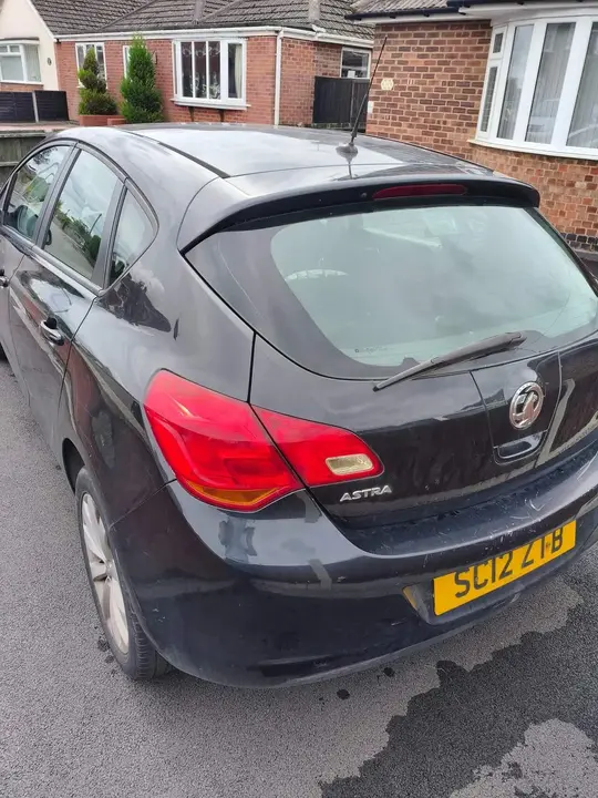 Vauxhall Astra 2012 photo 4