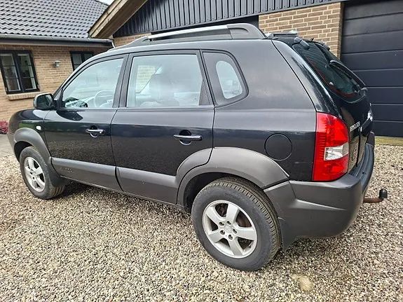 Hyundai Tucson 2005 photo 2