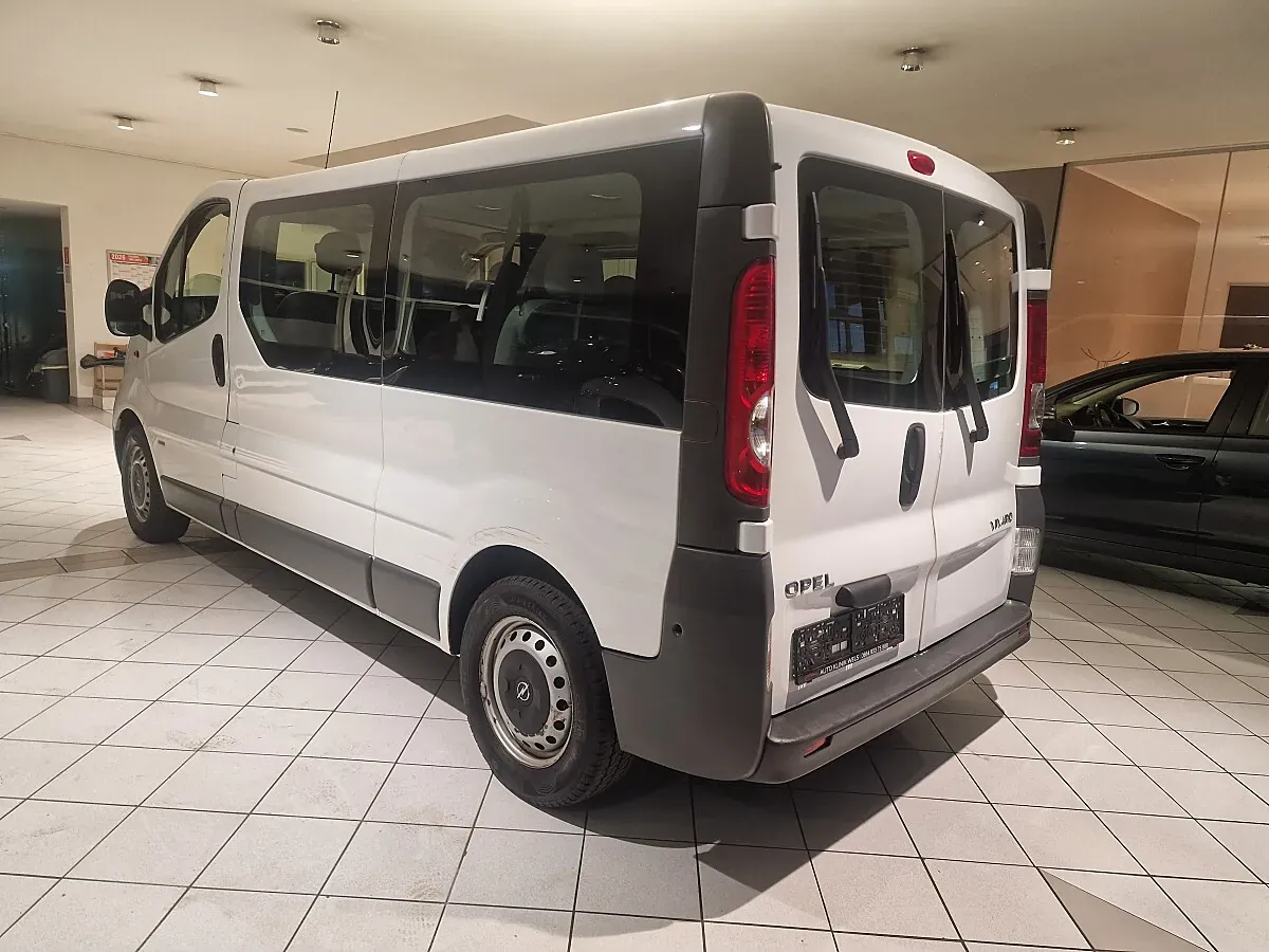 Opel Vivaro 2013 photo 3