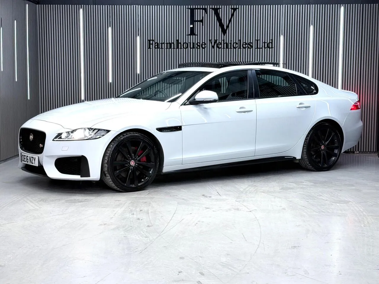 Jaguar Xf 2016 photo 3
