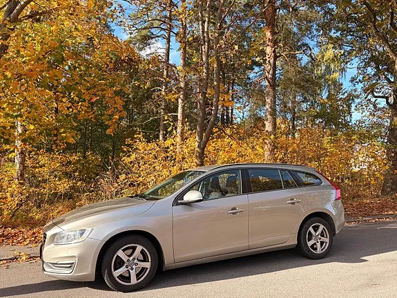 Volvo V60 2014 photo 3