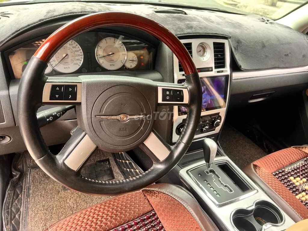 Chrysler 300C 2008 photo 4