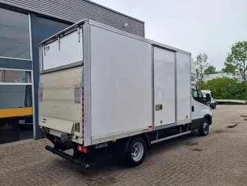 Iveco Daily 2022 photo 2