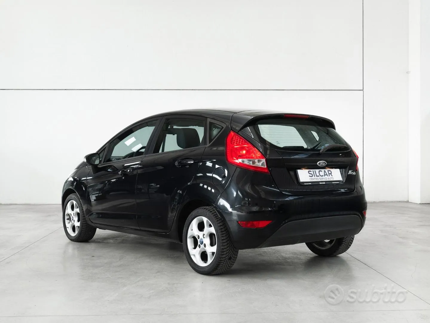 Ford Fiesta 2011 photo 4