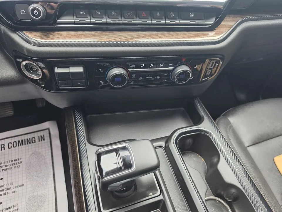 Chevrolet Silverado 1500 2024 photo 3