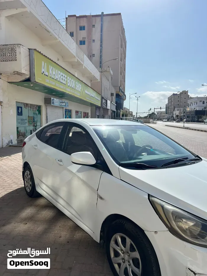 Hyundai Accent 2015 photo 3