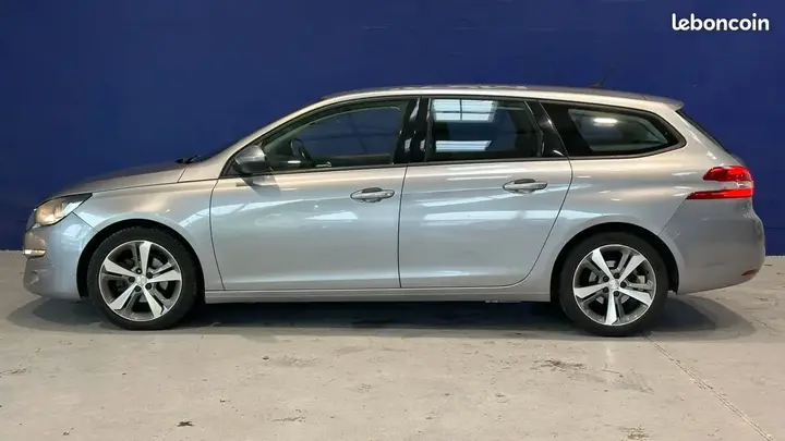 Peugeot 308 2017 photo 2