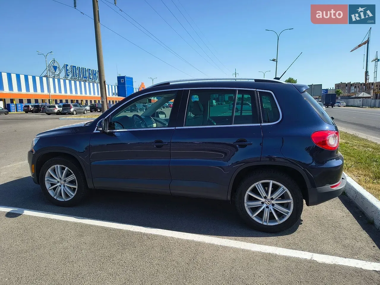 Volkswagen Tiguan 2010 photo 2