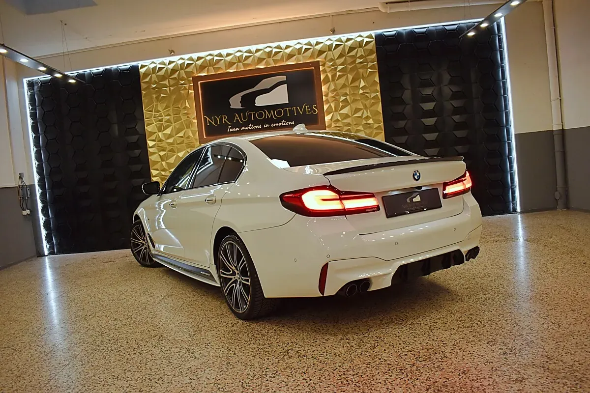 BMW 5 Series 2017 photo 2