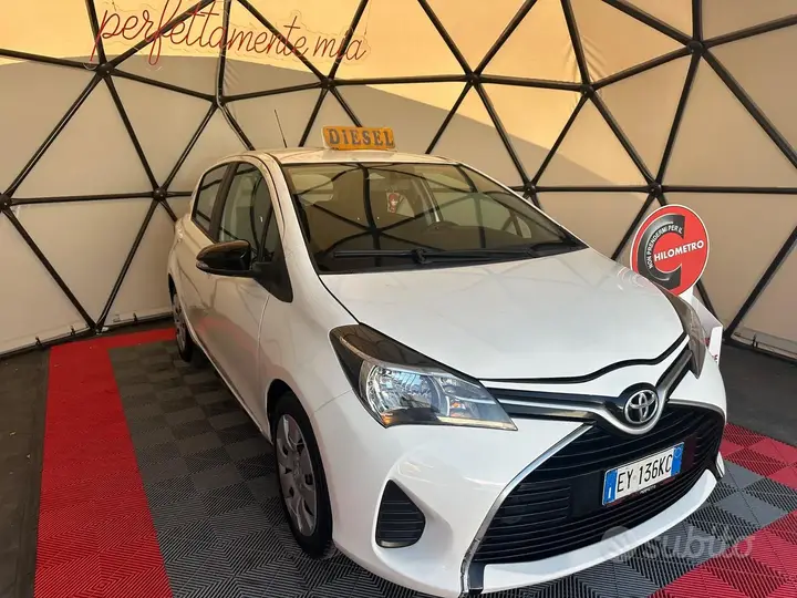Toyota Yaris 2015 photo 3