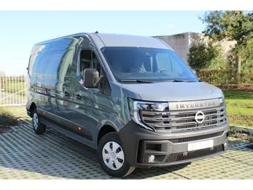 Nissan Interstar Van