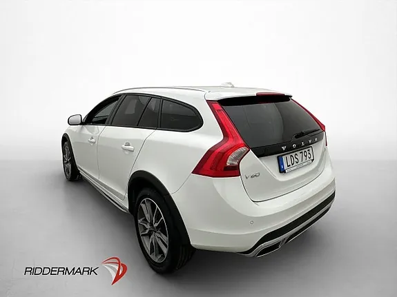 Volvo V60 Cross Country 2017 photo 5