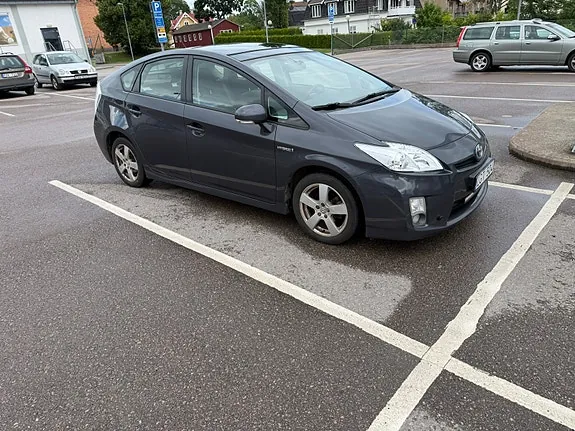 Toyota Prius 2011 photo 3