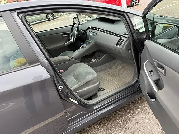 Toyota Prius 2011 photo 5