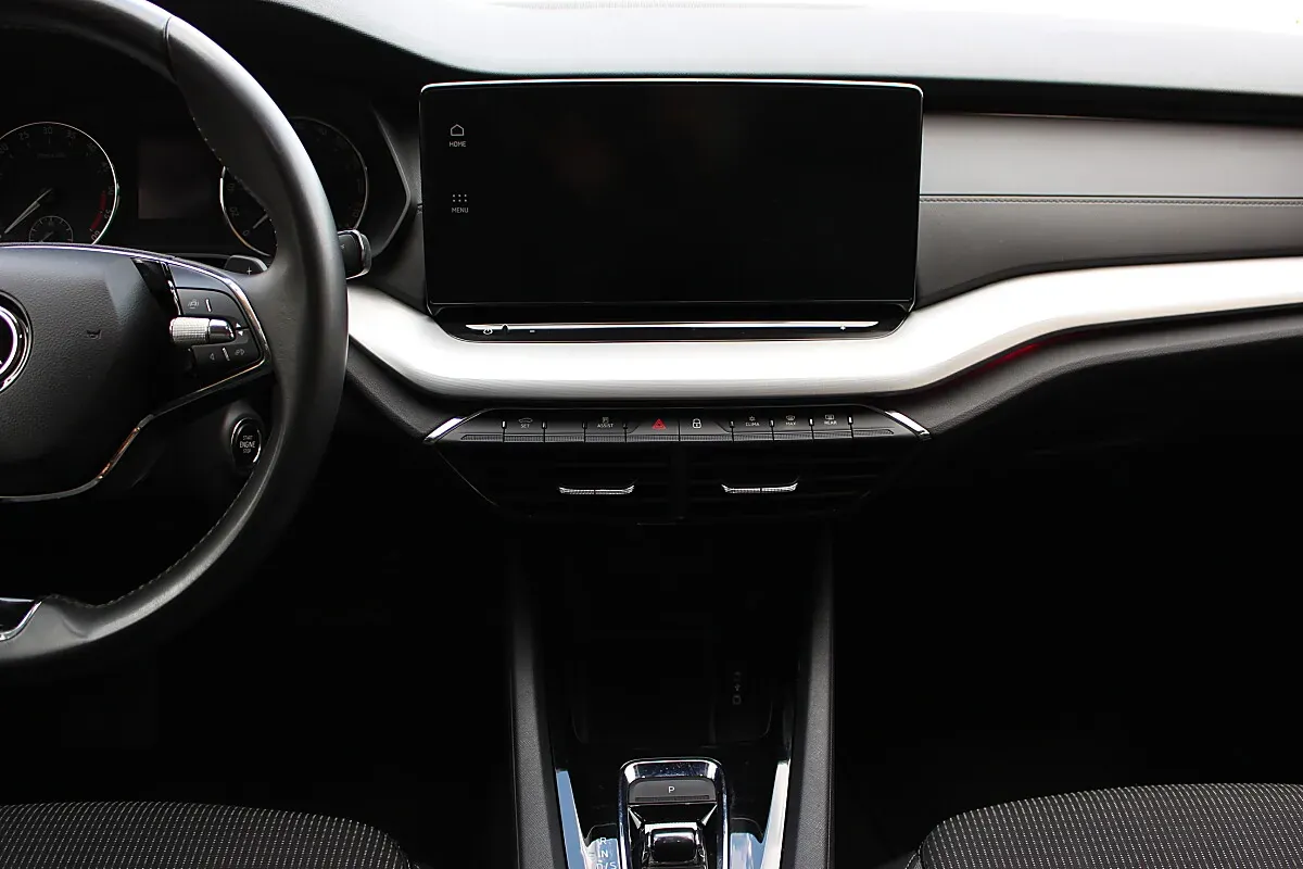 Skoda Octavia 2021 photo 2
