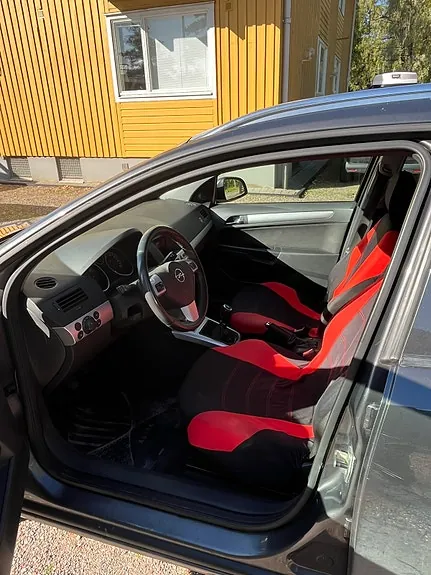 Opel Astra 2010 photo 5