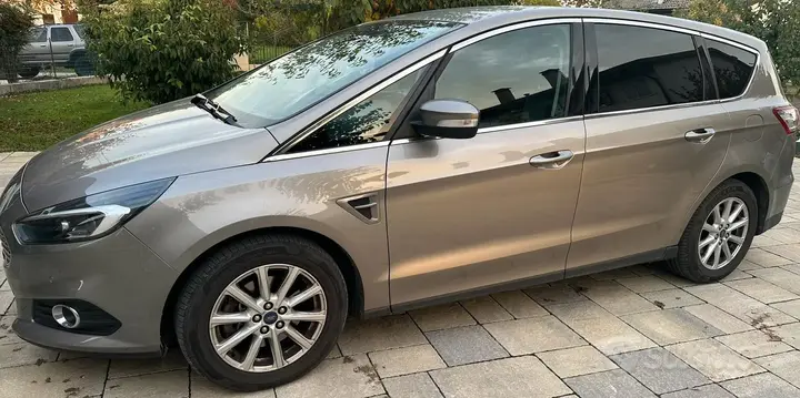 Ford S-Max