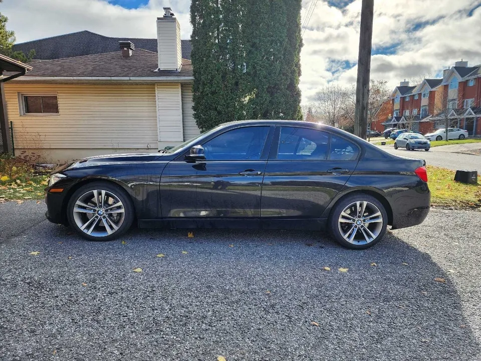 BMW 3Series 2012 photo 2