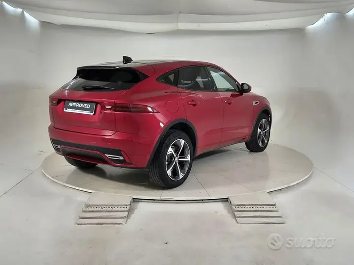 Jaguar E-Pace 2022 photo 2