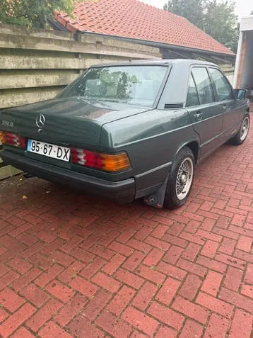 Mercedes-Benz Série 190