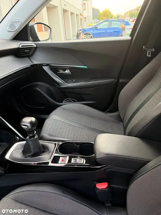 Peugeot 2008 2021 photo 2