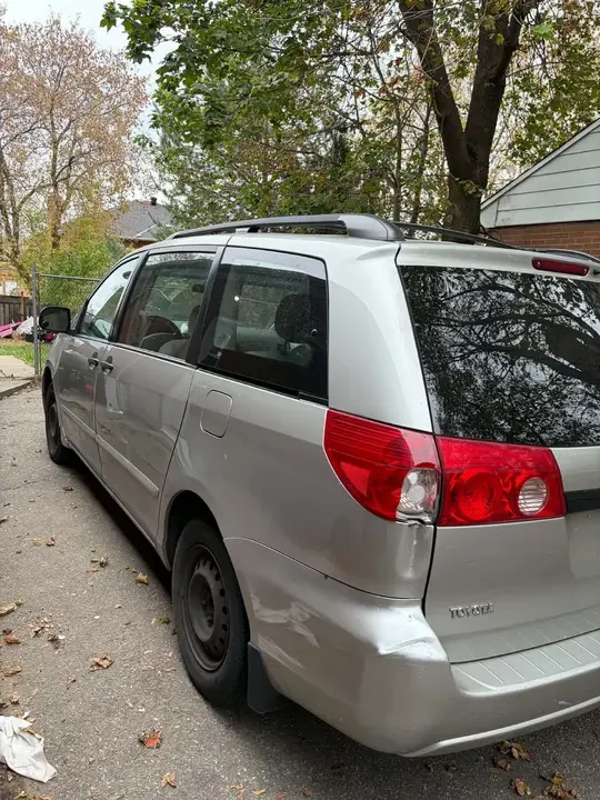 Toyota Sienna 2008 photo 4