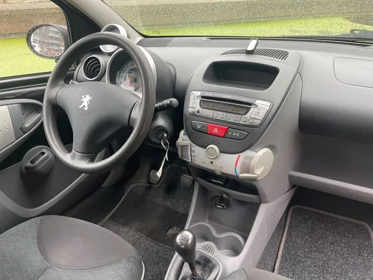 Peugeot 107 2007 photo 2