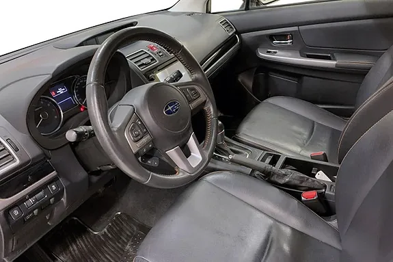 Subaru Xv 2017 photo 2