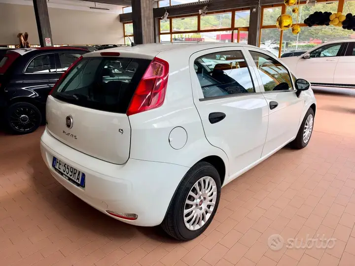Fiat Punto 2016 photo 3