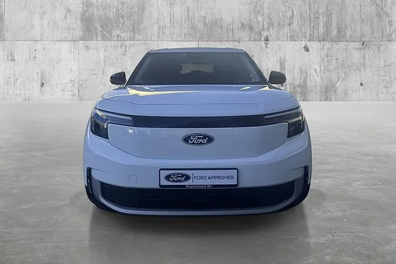 Ford Explorer 2026 photo 2